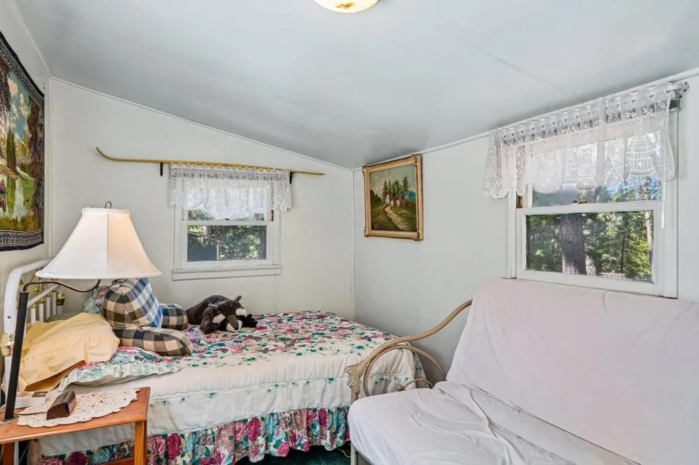 25145 Fern Valley Road Idyllwild, CA 92549