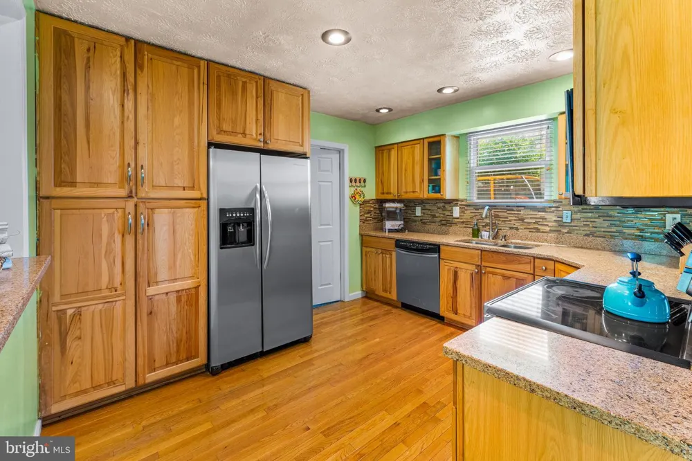 2256 WESTWOOD DRIVE Waldorf, MD 20601