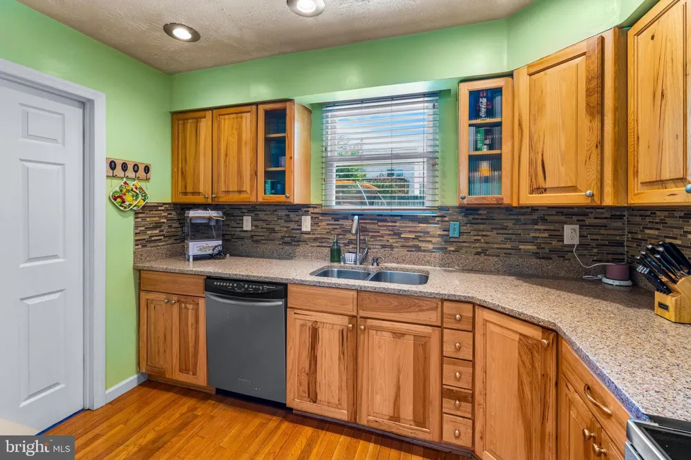 2256 WESTWOOD DRIVE Waldorf, MD 20601