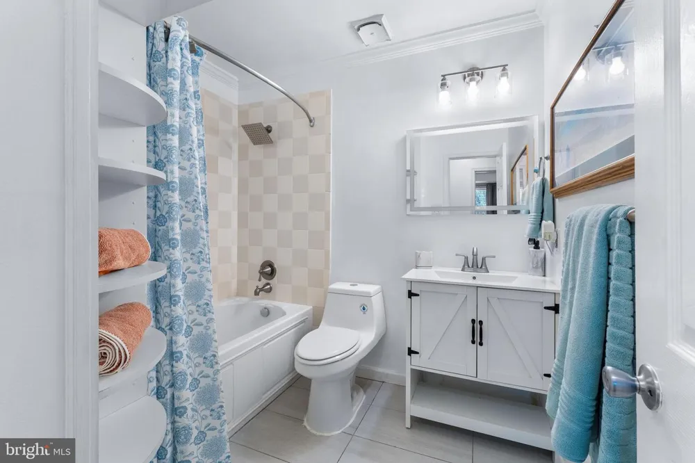 2256 WESTWOOD DRIVE Waldorf, MD 20601
