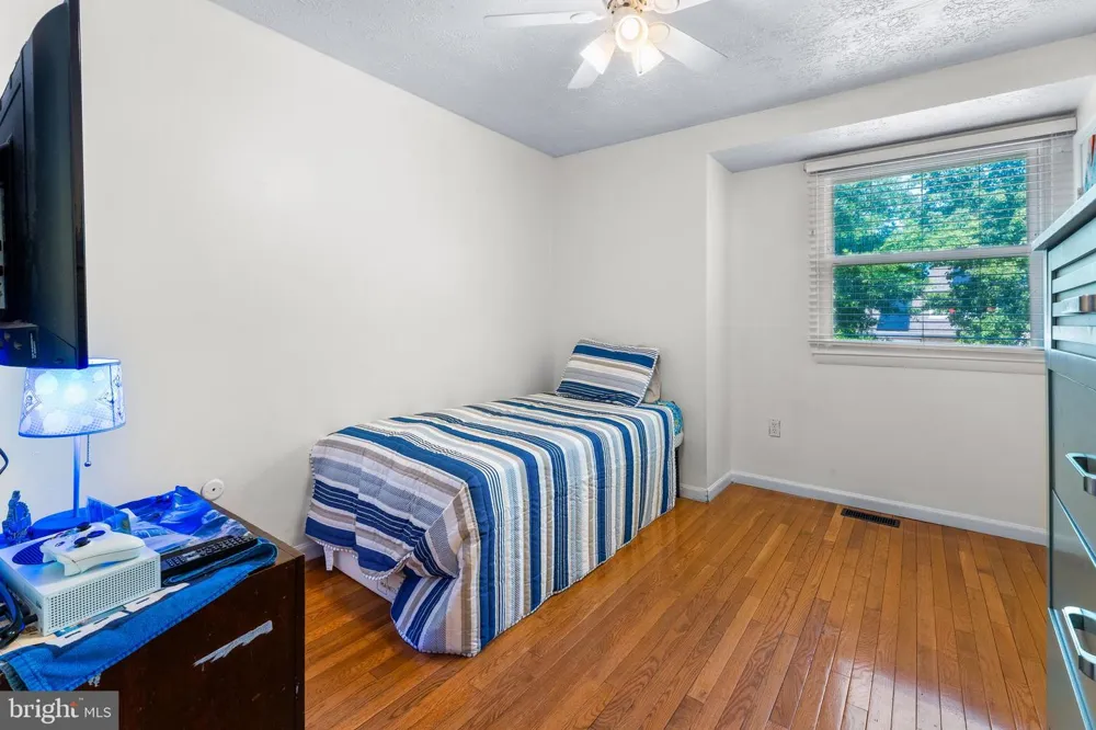 2256 WESTWOOD DRIVE Waldorf, MD 20601