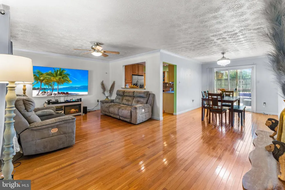 2256 WESTWOOD DRIVE Waldorf, MD 20601