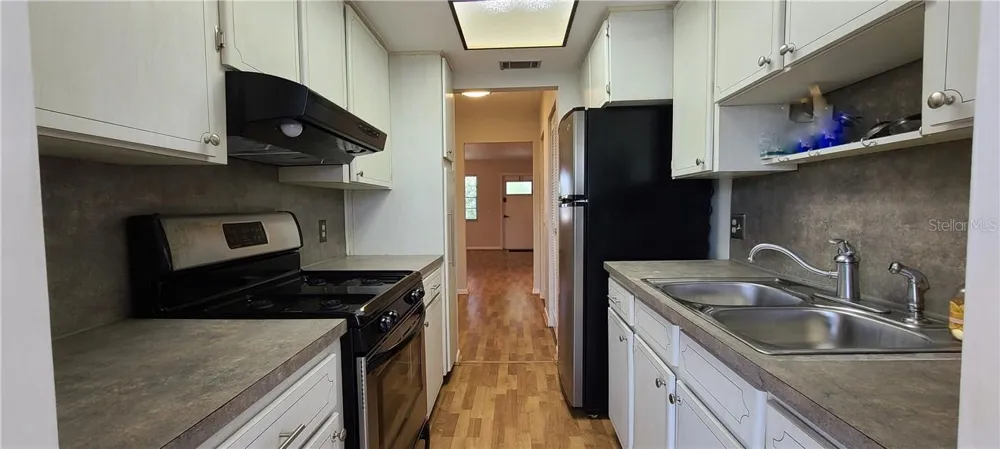 911 WASHINGTON AVENUE #305 Largo, FL 33770