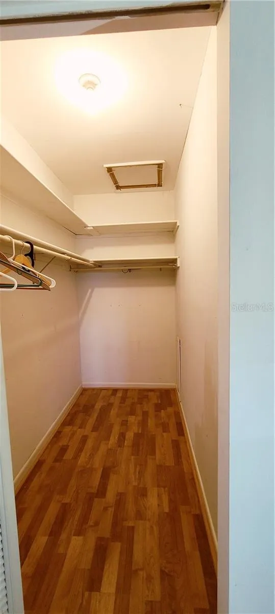 911 WASHINGTON AVENUE #305 Largo, FL 33770