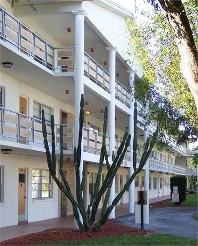 911 WASHINGTON AVENUE #305 Largo, FL 33770