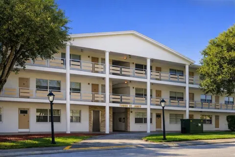 911 WASHINGTON AVENUE #305