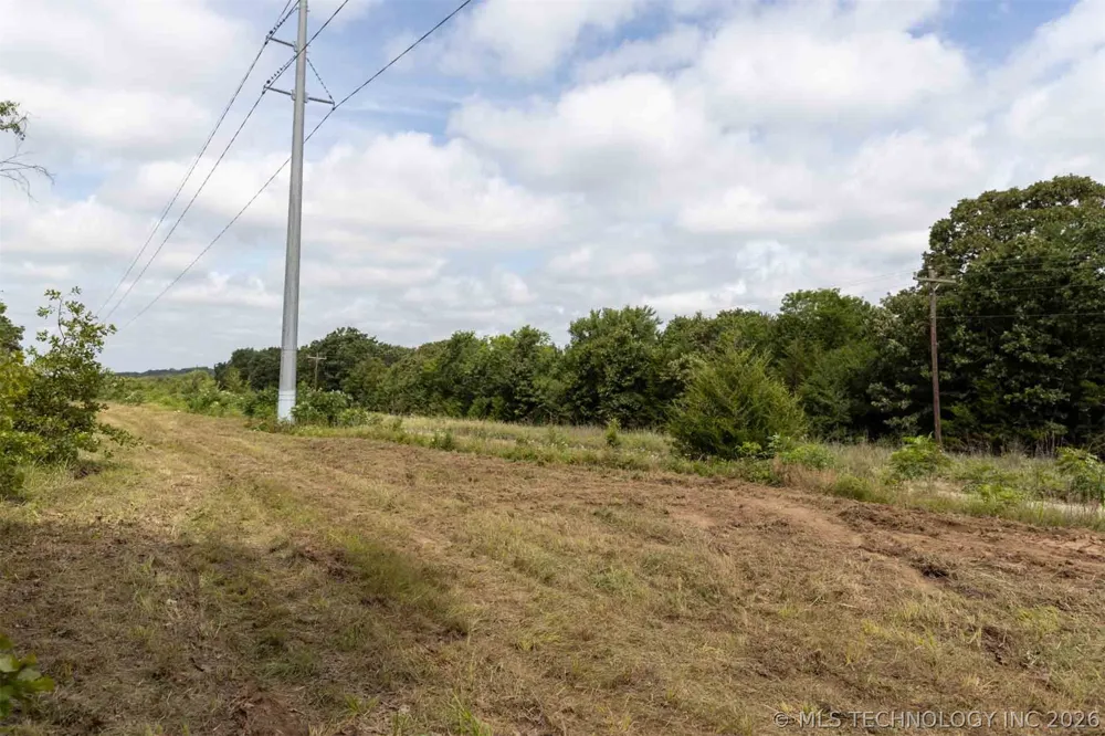 15 E 1180 ROAD Okemah, OK 74859