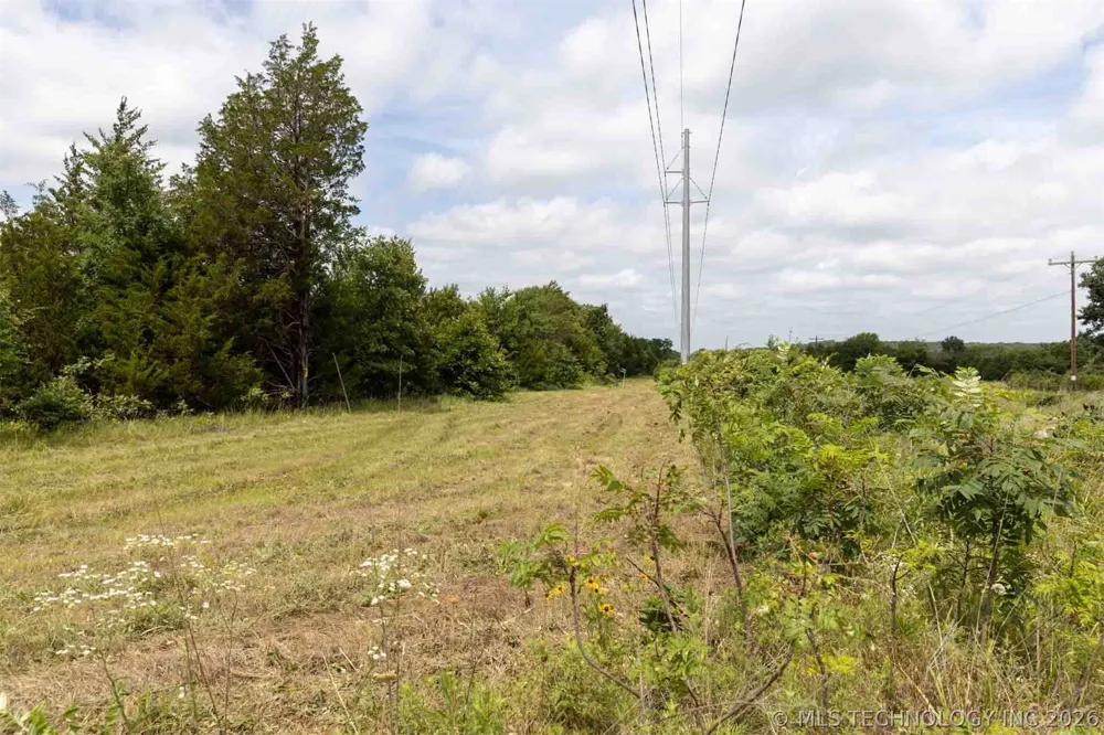 15 E 1180 ROAD Okemah, OK 74859