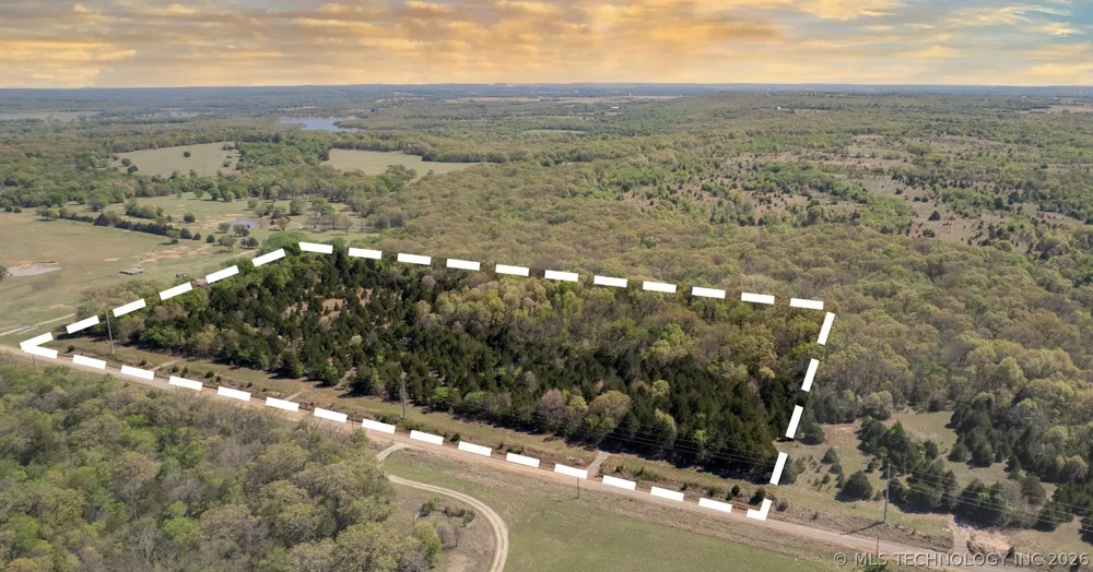15 E 1180 ROAD Okemah, OK 74859