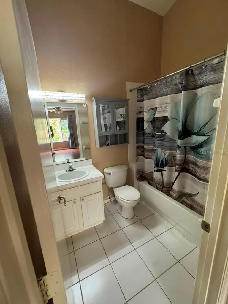 2454 LAKE WOODBERRY CIRCLE Brandon, FL 33510