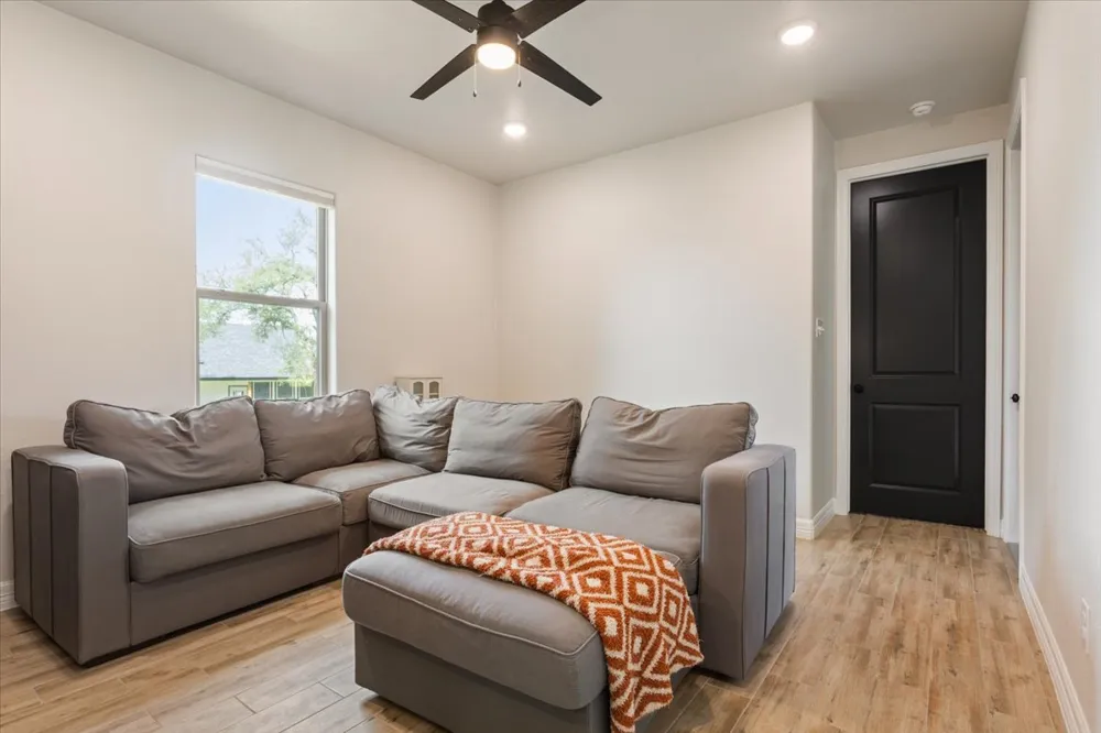 5017 Bella Charca Parkway Nolanville, TX 76559