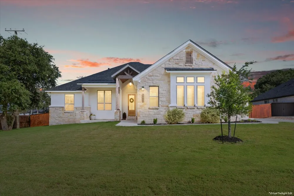 5017 Bella Charca Parkway Nolanville, TX 76559