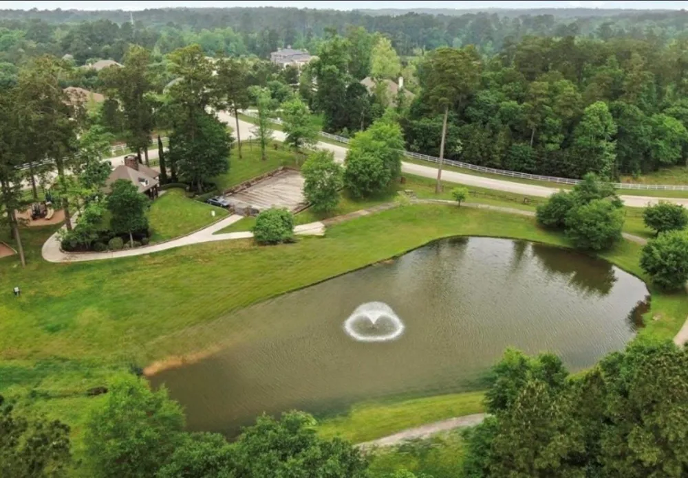7389 Teaswood Drive Conroe, TX 77304