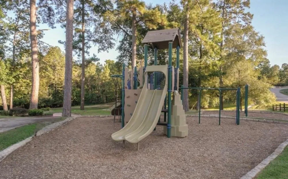 7389 Teaswood Drive Conroe, TX 77304