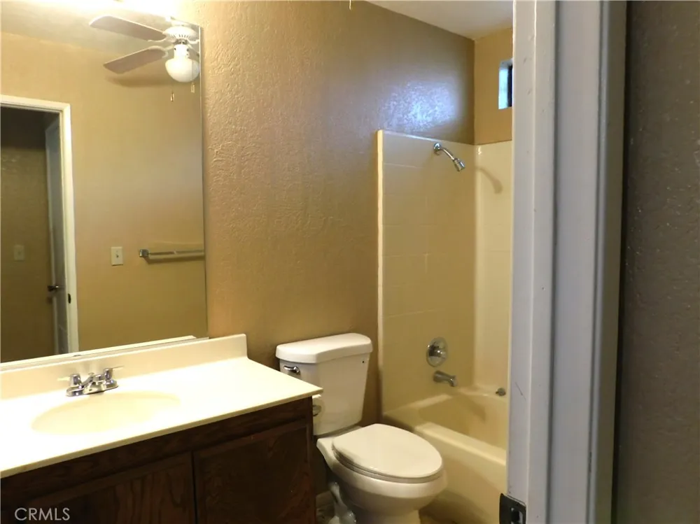 14306 Dover Mojave, CA 93501