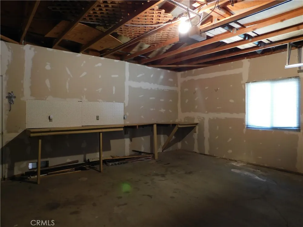 14306 Dover Mojave, CA 93501