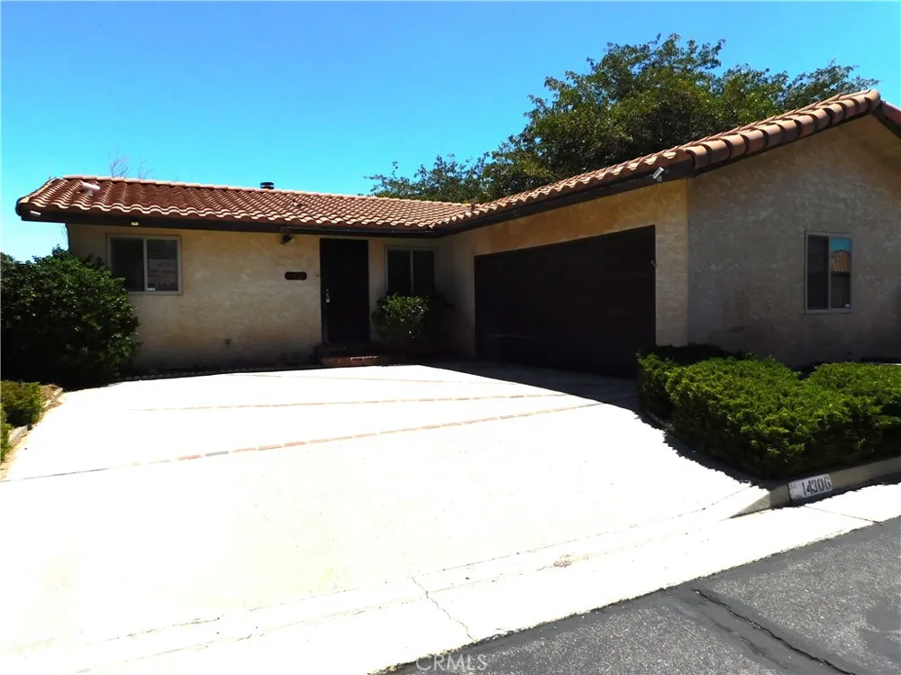 14306 Dover Mojave, CA 93501