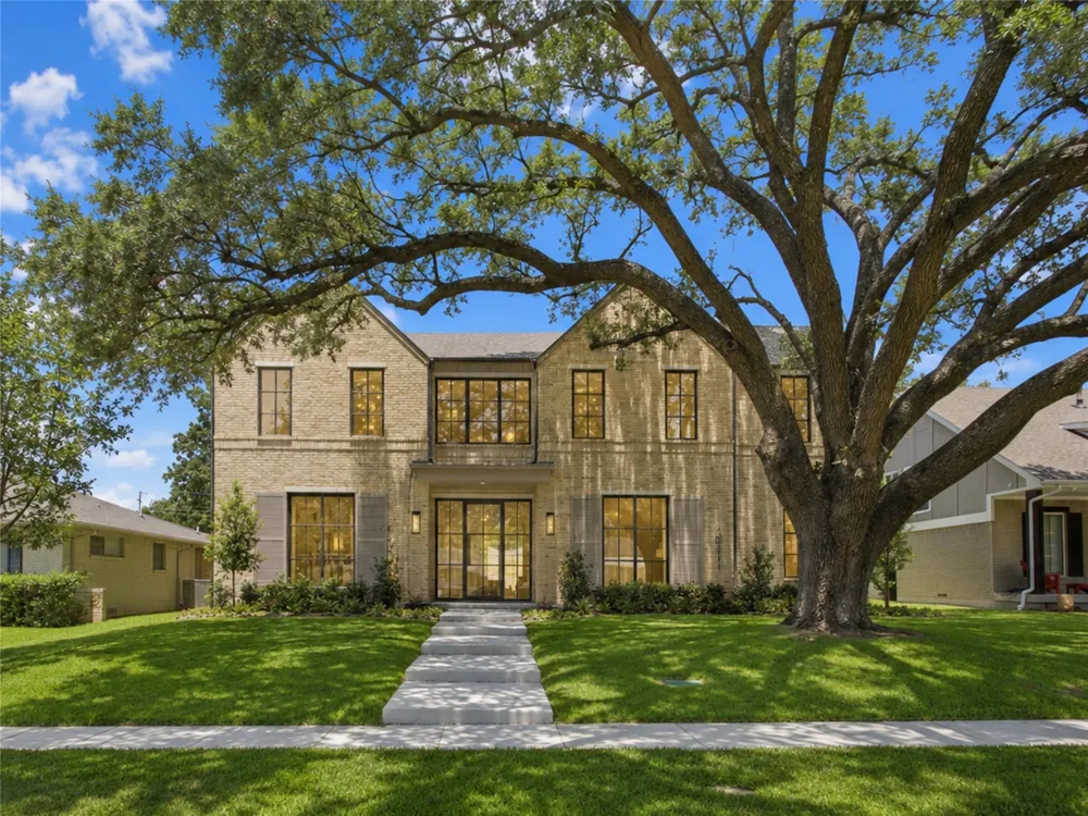 7033 Chantilly Lane Dallas, TX 75214