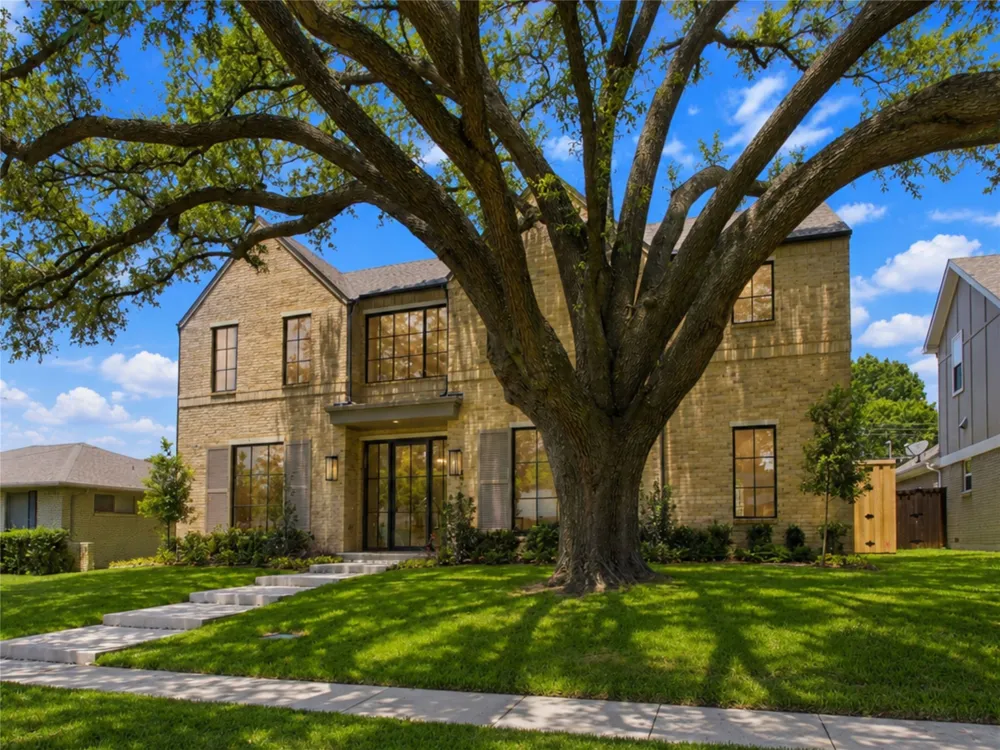 7033 Chantilly Lane Dallas, TX 75214