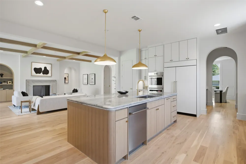 7033 Chantilly Lane Dallas, TX 75214