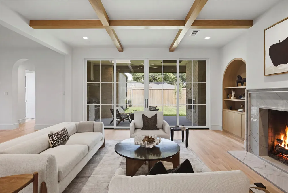 7033 Chantilly Lane Dallas, TX 75214