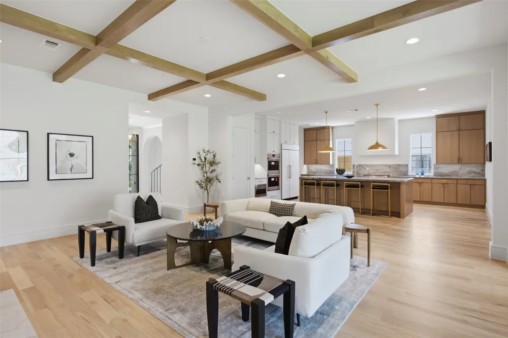 7033 Chantilly Lane Dallas, TX 75214