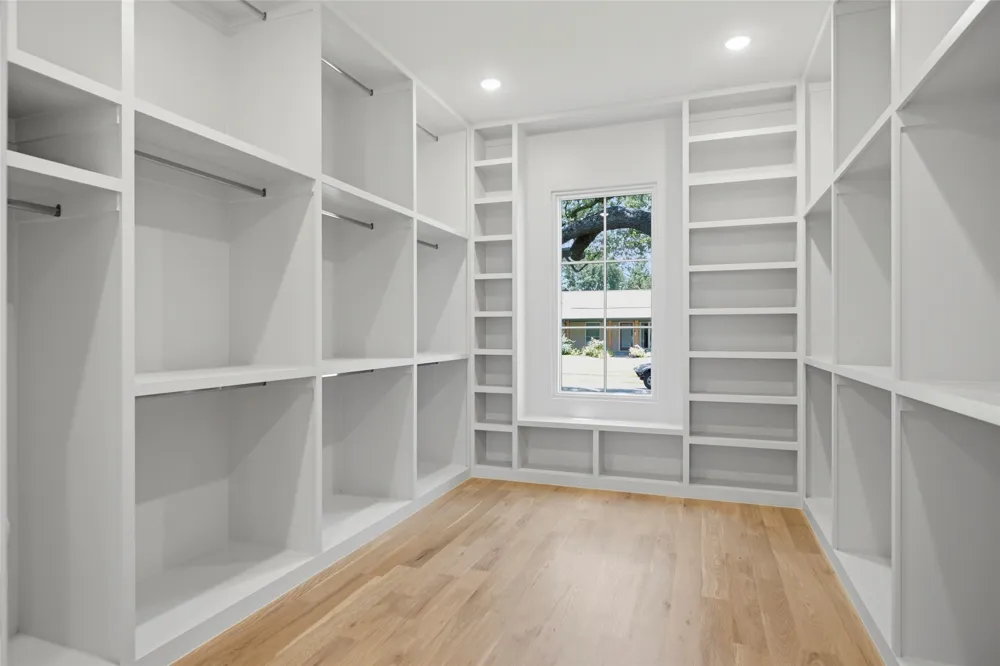 7033 Chantilly Lane Dallas, TX 75214