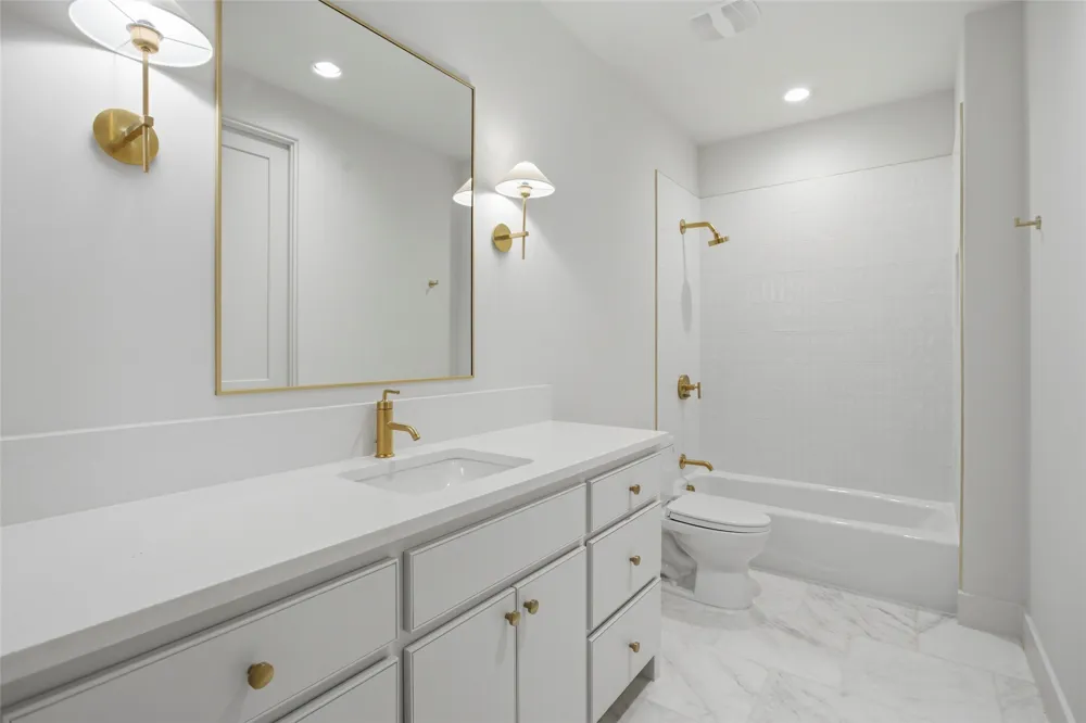7033 Chantilly Lane Dallas, TX 75214