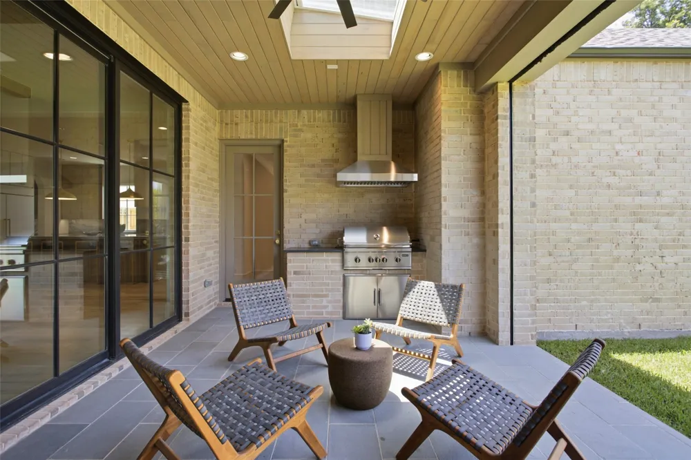 7033 Chantilly Lane Dallas, TX 75214