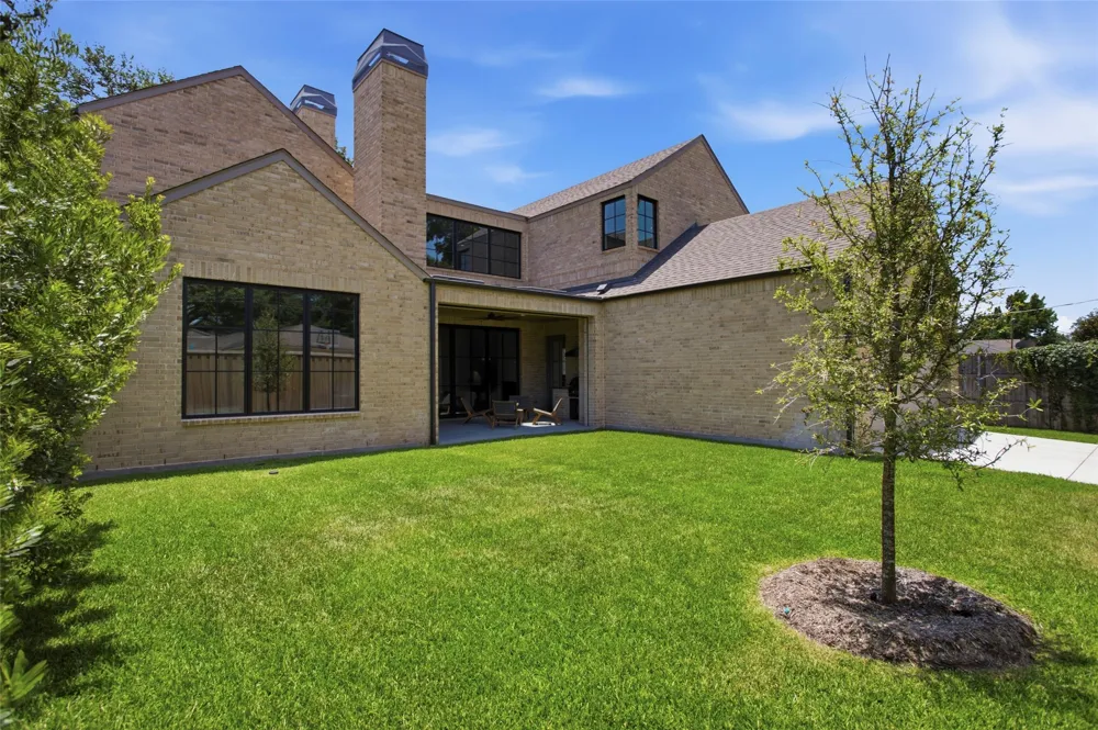 7033 Chantilly Lane Dallas, TX 75214