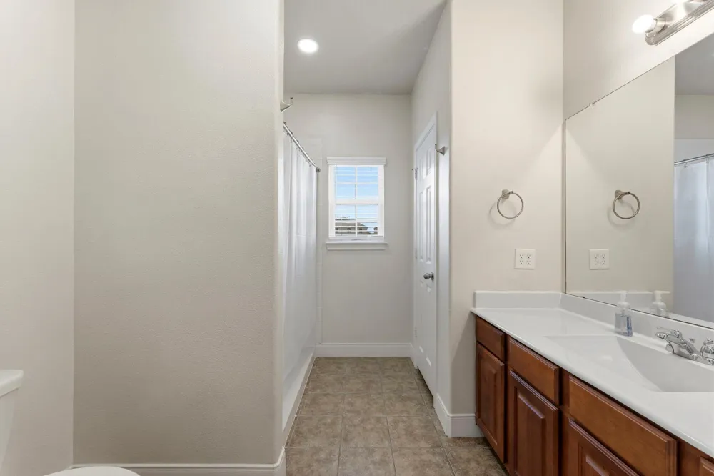 1320 Oregon Street La Porte, TX 77571