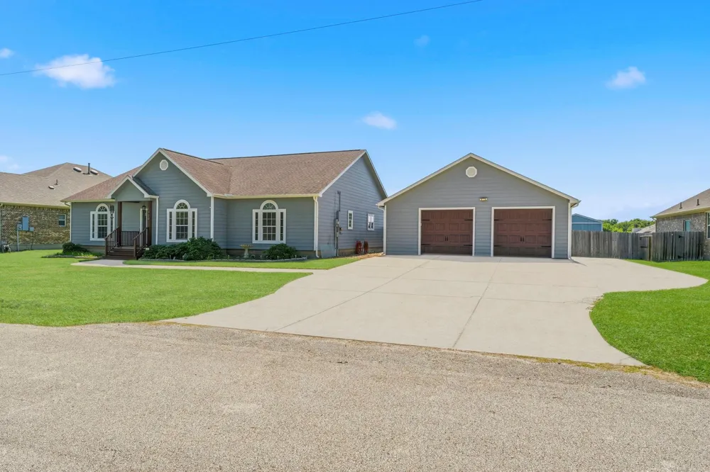 1320 Oregon Street La Porte, TX 77571