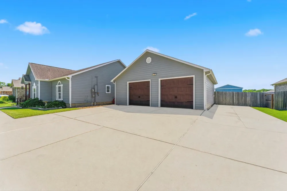 1320 Oregon Street La Porte, TX 77571