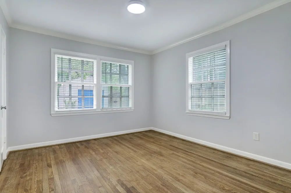 5217 Locust Street Bellaire, TX 77401