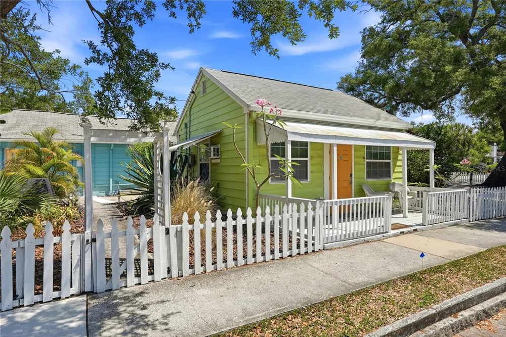 5407 29TH AVENUE S Gulfport, FL 33707