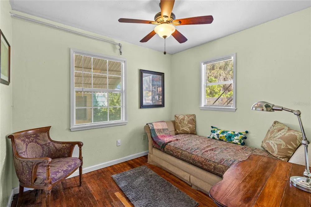 5407 29TH AVENUE S Gulfport, FL 33707