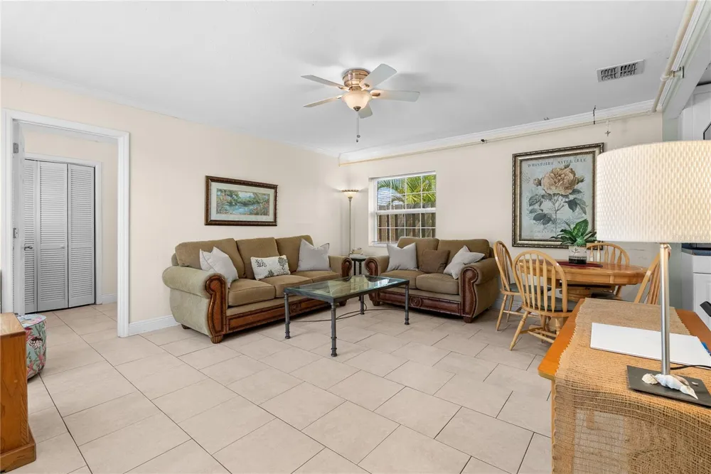 5407 29TH AVENUE S Gulfport, FL 33707