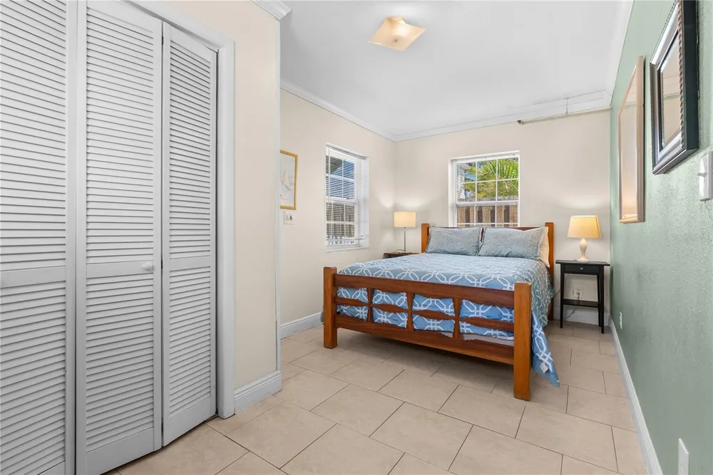 5407 29TH AVENUE S Gulfport, FL 33707