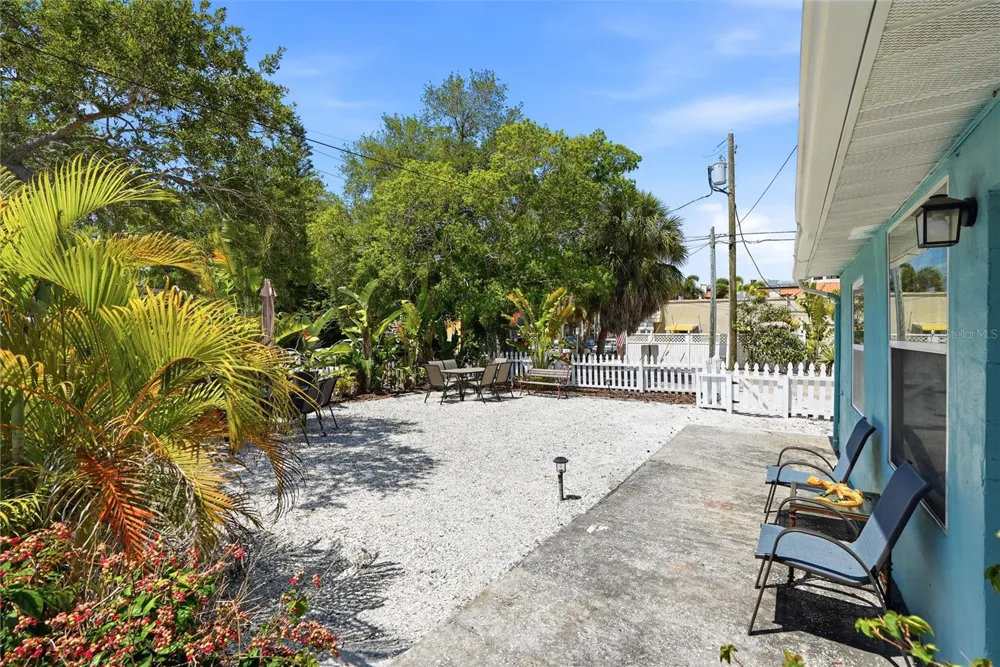 5407 29TH AVENUE S Gulfport, FL 33707
