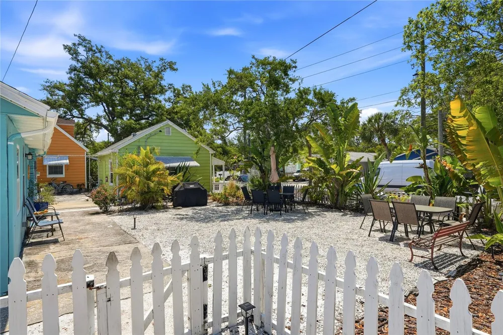 5407 29TH AVENUE S Gulfport, FL 33707