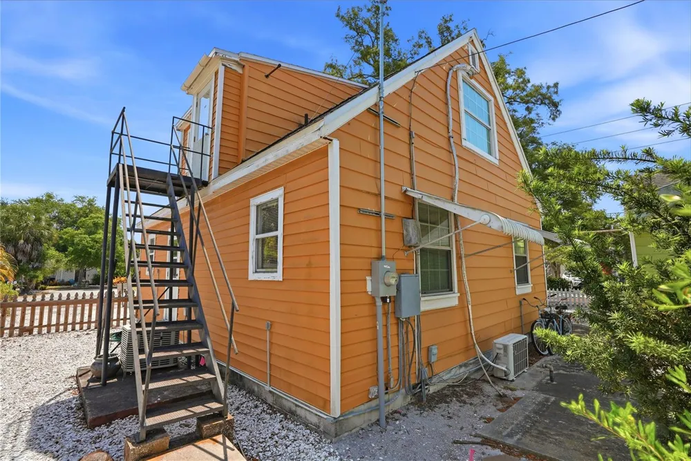 5407 29TH AVENUE S Gulfport, FL 33707