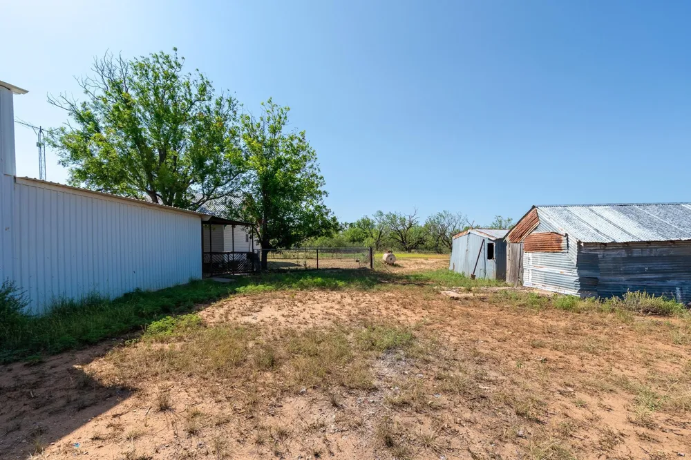 403 Plano Avenue Blackwell, TX 79506