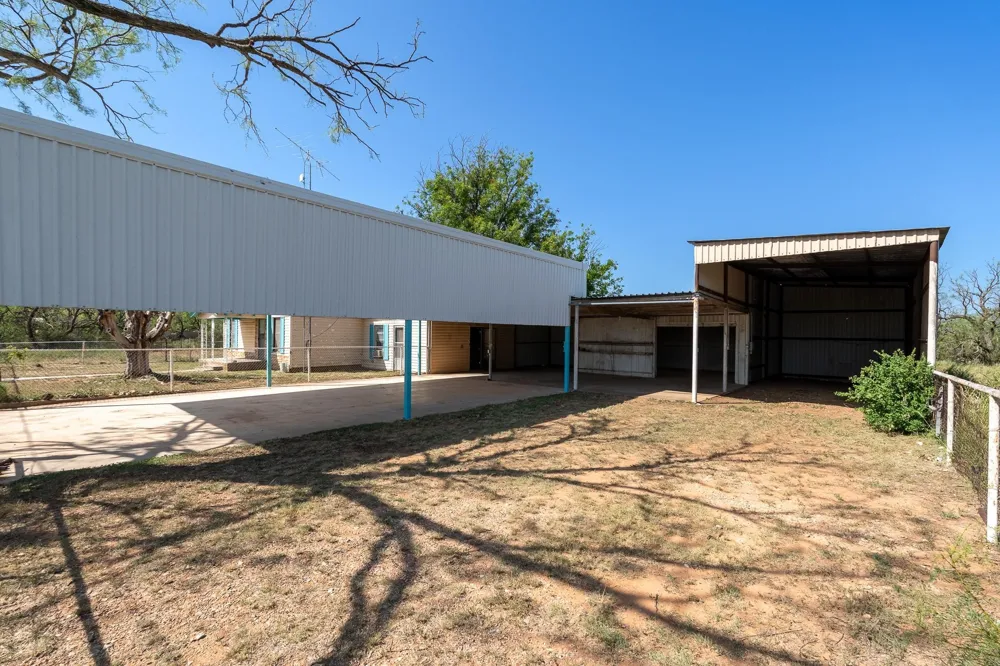 403 Plano Avenue Blackwell, TX 79506
