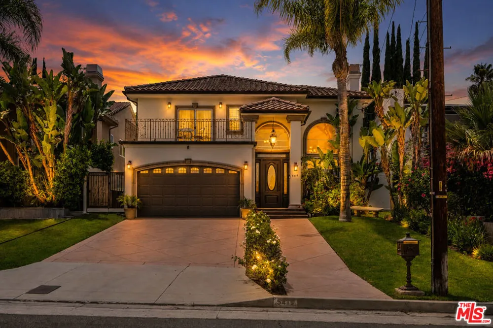 5419 Tampa Avenue Tarzana, CA 91356