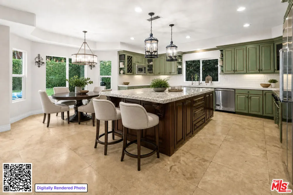 5419 Tampa Avenue Tarzana, CA 91356