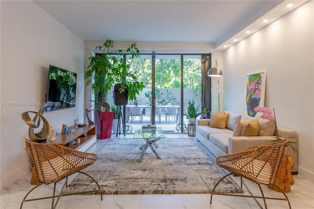 151 Crandon Blvd #122 Key Biscayne, FL 33149