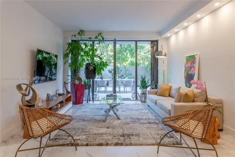 151 Crandon Blvd #122