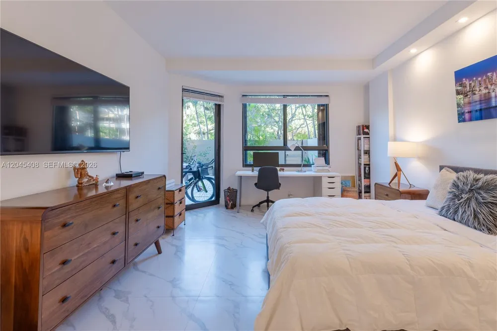151 Crandon Blvd #122 Key Biscayne, FL 33149