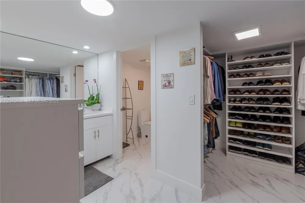 151 Crandon Blvd #122 Key Biscayne, FL 33149