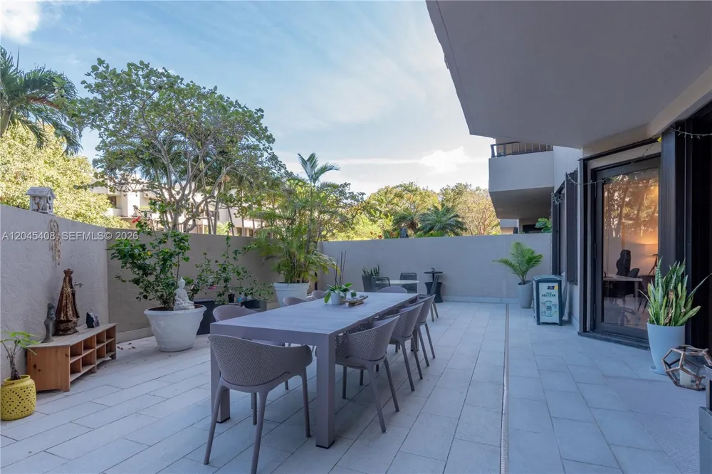 151 Crandon Blvd #122 Key Biscayne, FL 33149